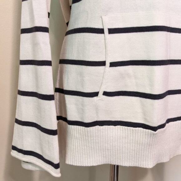 Chaser Stripe V Neck Bell Sleeve Black and White Cotton Pullover Sweater Size M - Picture 5 of 12